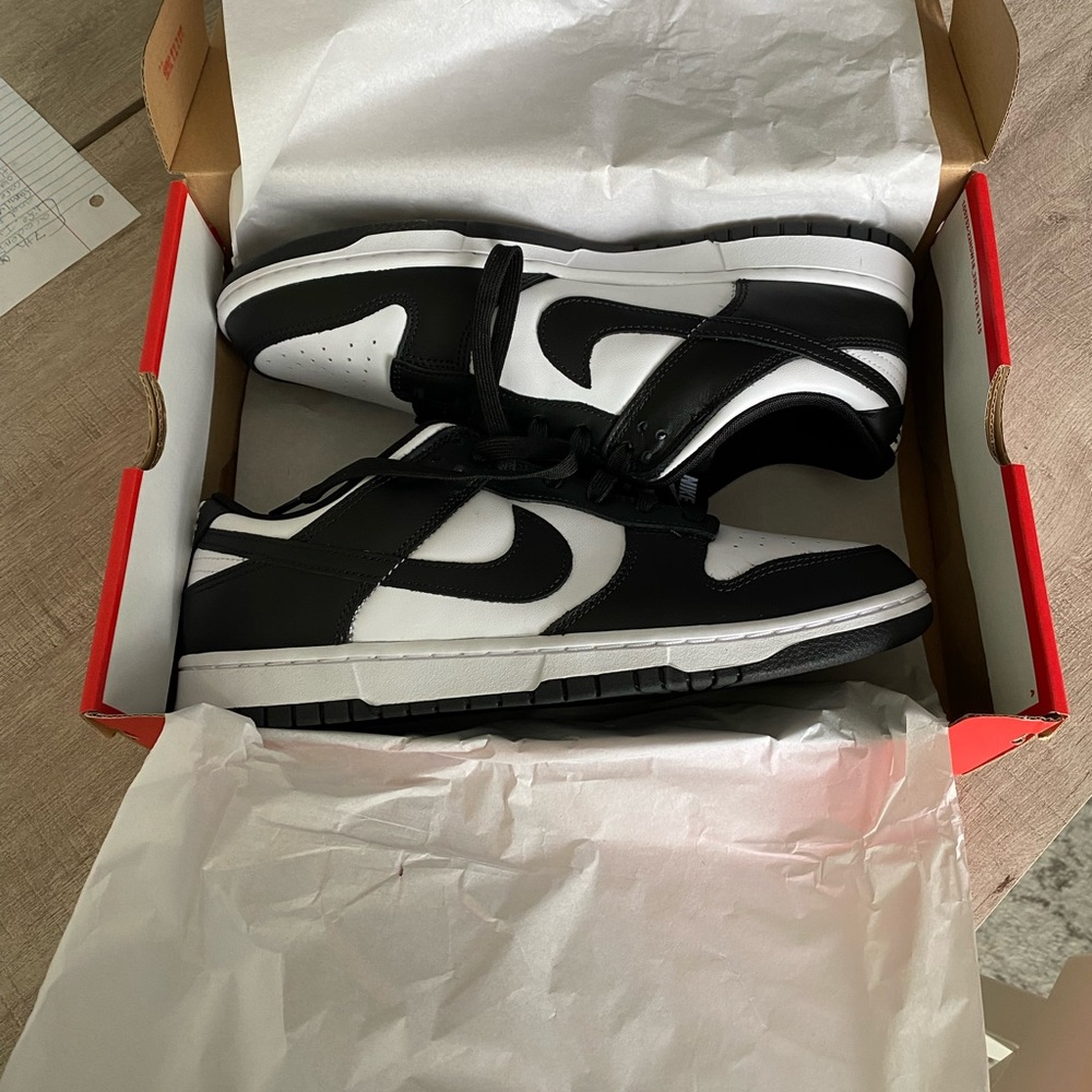 Nike Panda Dunks size 11.5